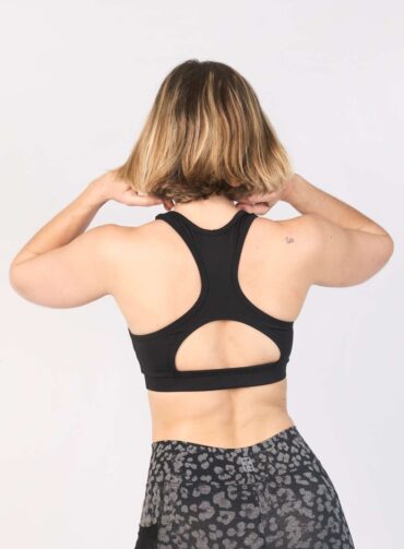 222136. Top con Tazas Negro