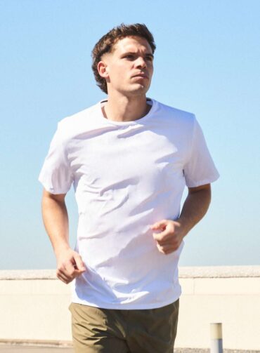 121757. Remera Dry Fit Steven Blanco