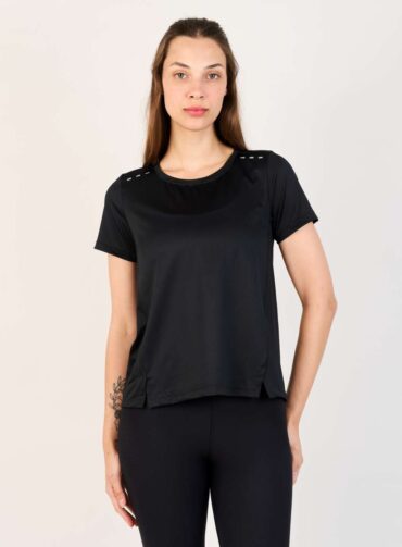 122528. Remera Fundy Negra