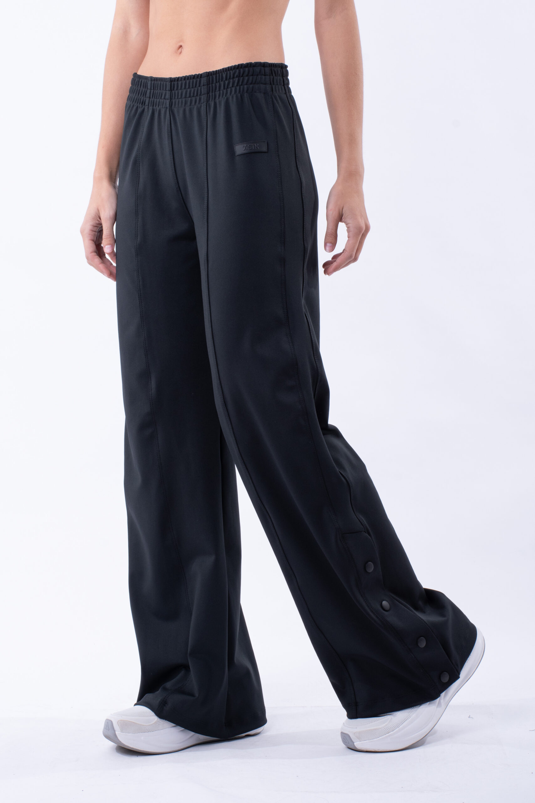 429638. Pantalón Snap Tech Negro