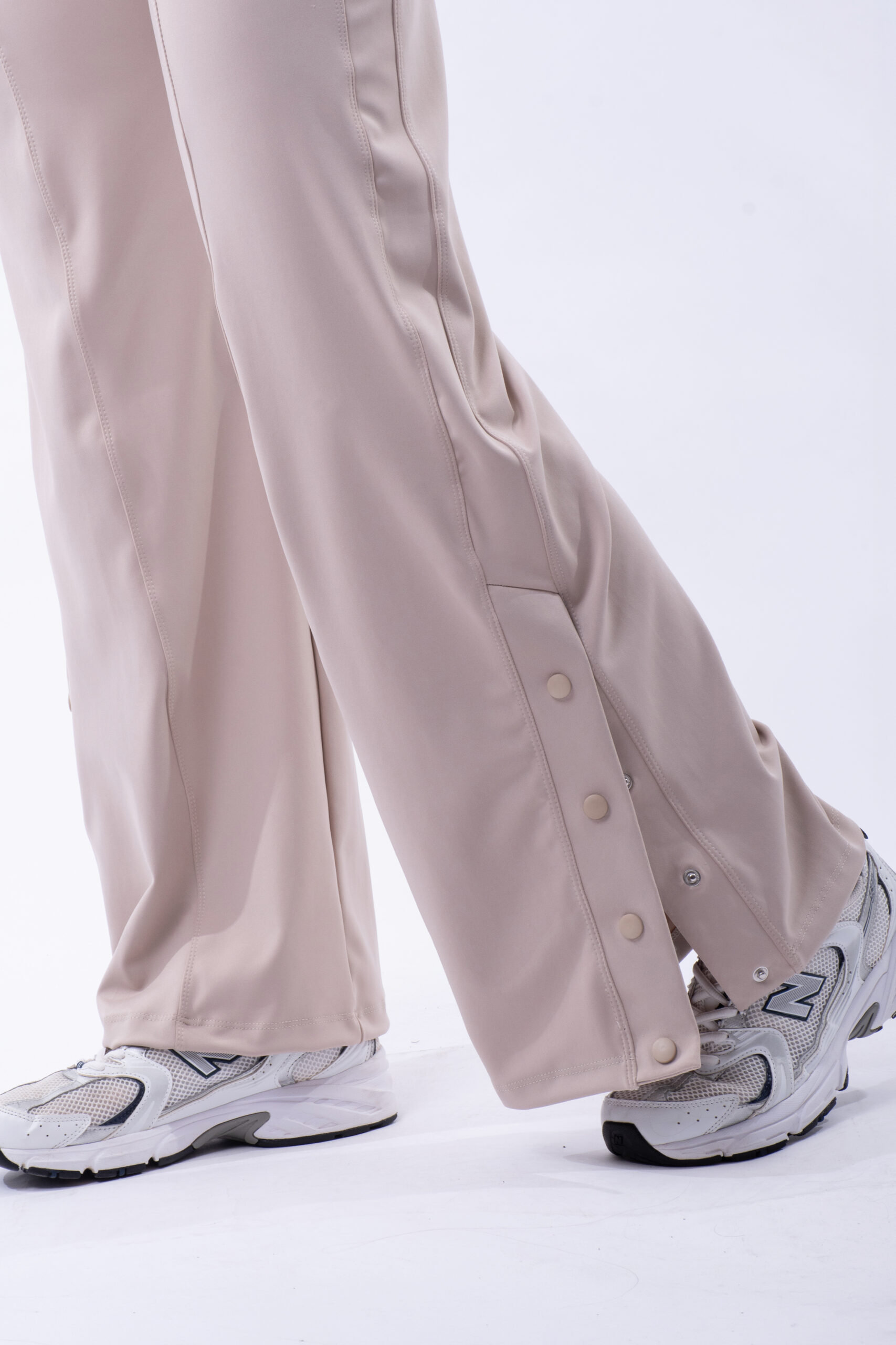 429638. Pantalón Snap Tech Cemento - Imagen 5