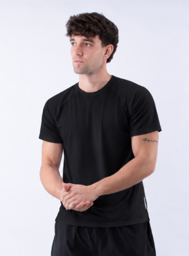 129124. Remera Air Fit Negra